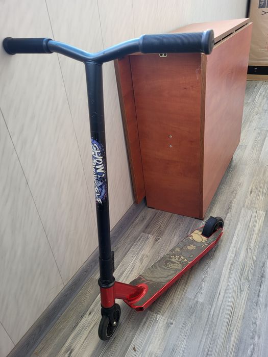 SCOOTER Vils Монстр красный, трюковой.