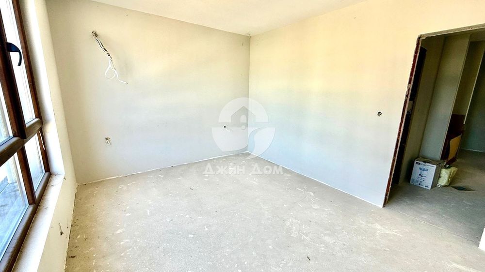 Продава се Тристаен апартамент в Бургас, Сарафово - 140 кв.м за 1439 €/кв.м - Снимка #3