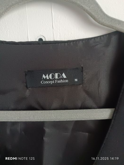 Vesta neagra Moda Concept Fashion