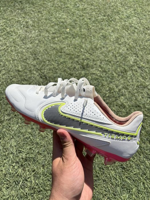 Футбольные бутсы