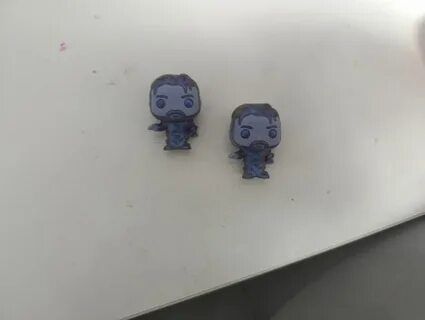 продам фигурки, киндер очень странные дела