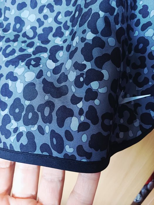Сиви Шорти Nike L