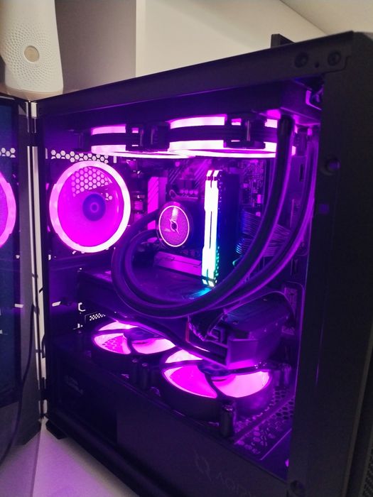 Vând Calculator de gaming (HIGH TIER) + Periferice