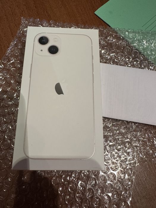 Айфон 13 продам срочно, новый,