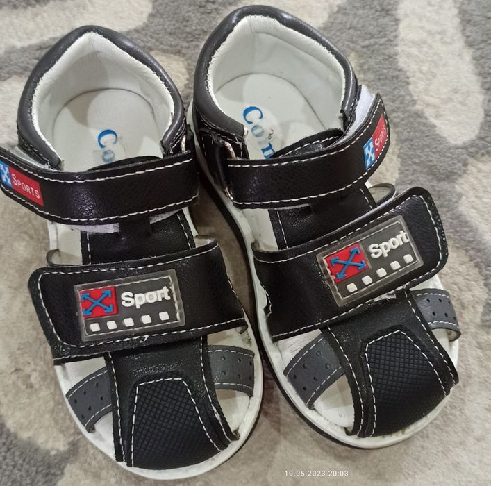 Продам сандали 22 размер