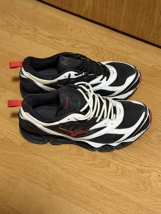 Оригинални маратонки Nike, Adidas, Vans, Mizuno, EA7 – размер 44–45