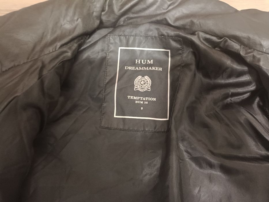 Стильная фирменная куртка