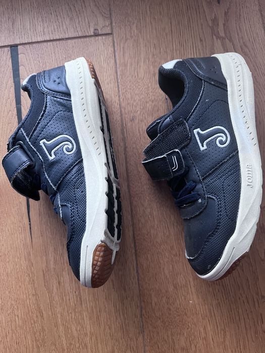 Adidasi Joma marime 32