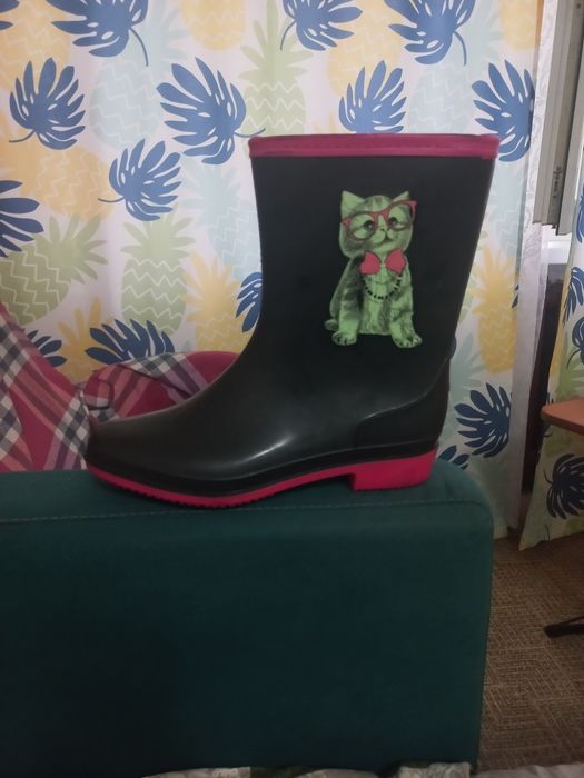 Резиновые сапоги!