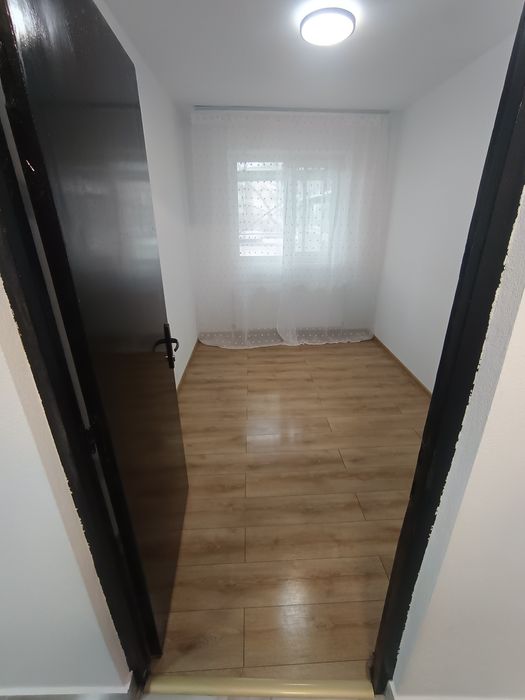 Apartament 3 camere etaj 2 renovat total urgent!