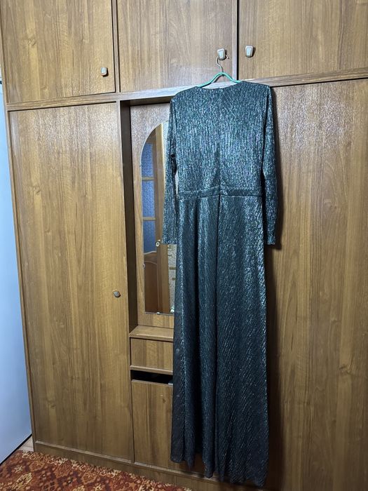 Продам отличное платье