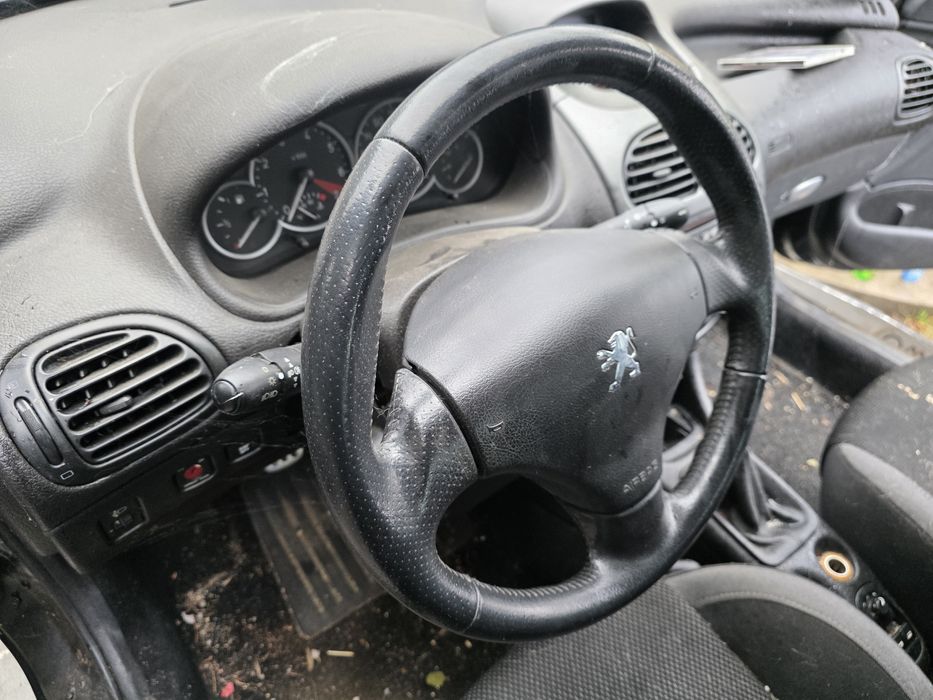 Пежо 206 1.4 16В На Части! Peugeot 206 1.4 16V