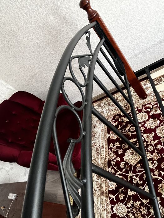 Продам кровать в отличном состоянии