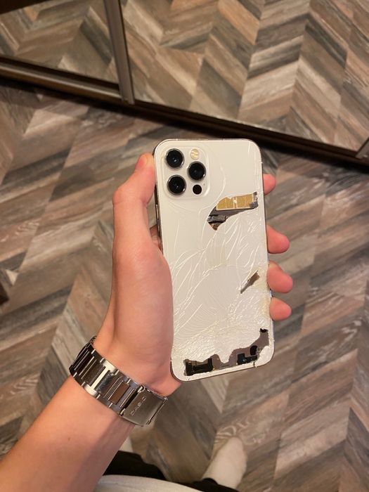 Продам или обменяю iPhone 12 pro 256gb