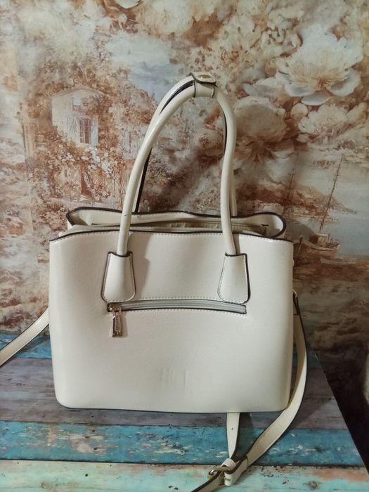 Продам сумку из Кари