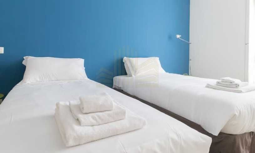 Тристаен апартамент Център