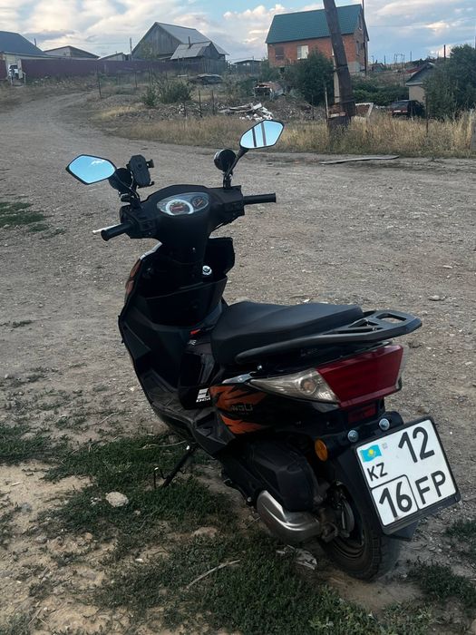 Продам мопед м8 или обмен на айфон
