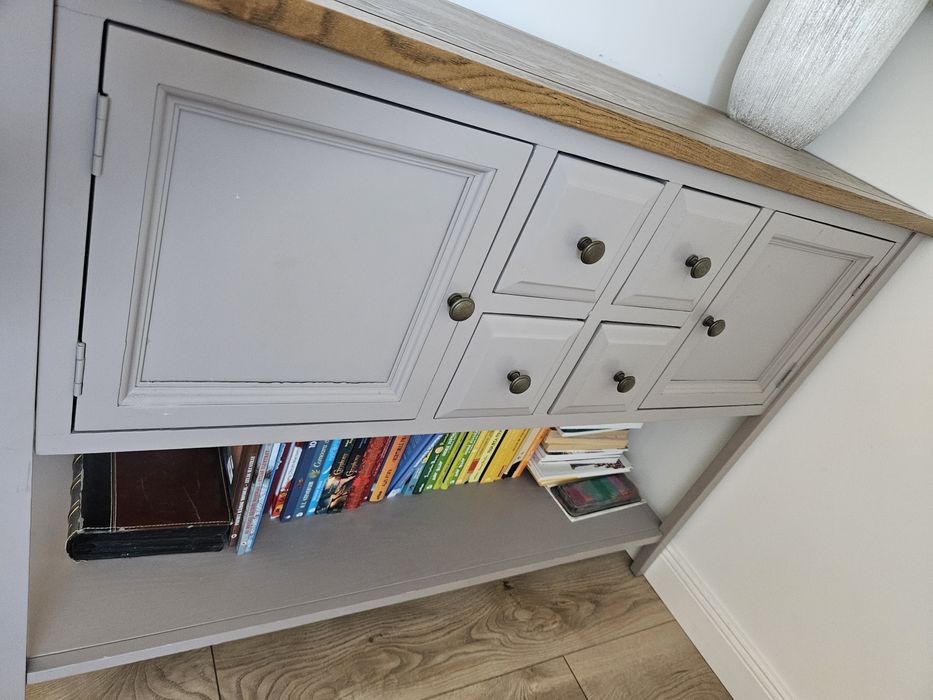 Comodă  lemn  masiv