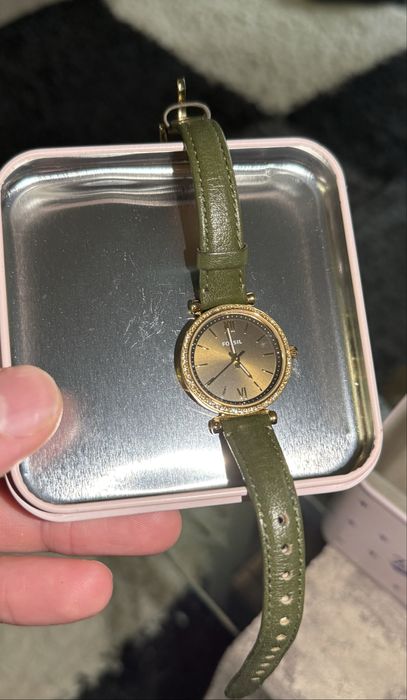 Fossil дамски часовник.