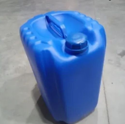 Suv bochkalari sotiladi