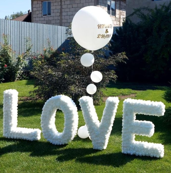 Продам буквы Love