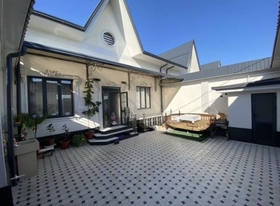 Xonobod Qumariq maxallada 2.5 sotix 5 xona uzoq muddatga ijaraga beril