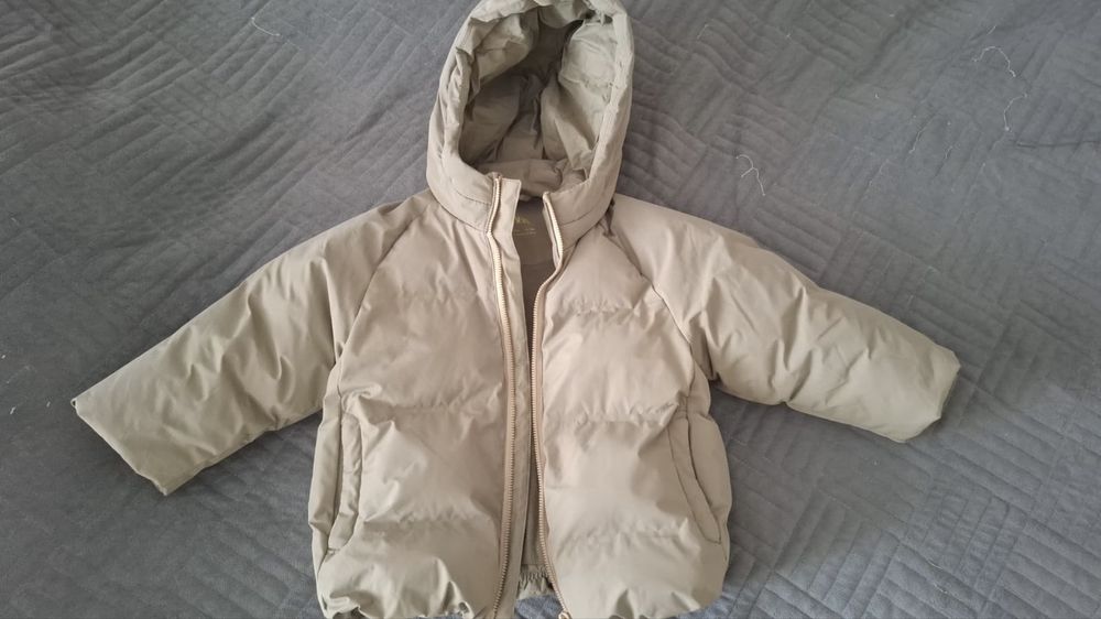 Продам куртку десткую на девочку