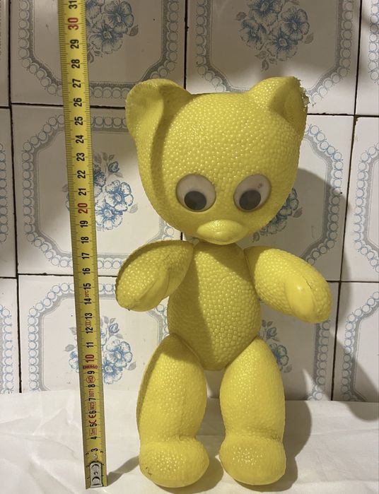 Urs/plastic/comunism