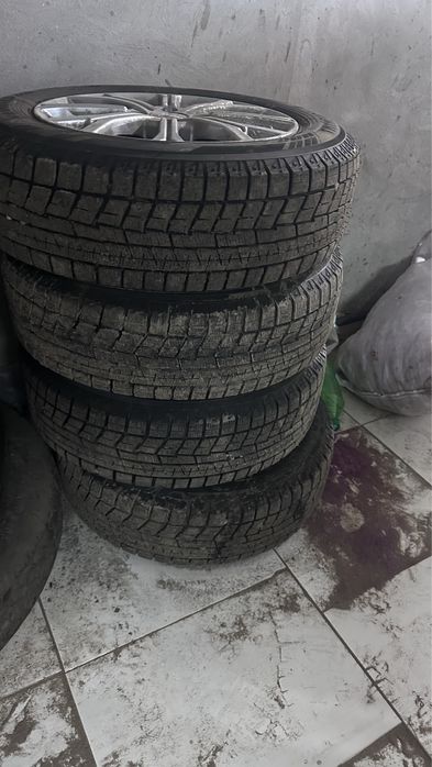 Продам колесо кио рио………….