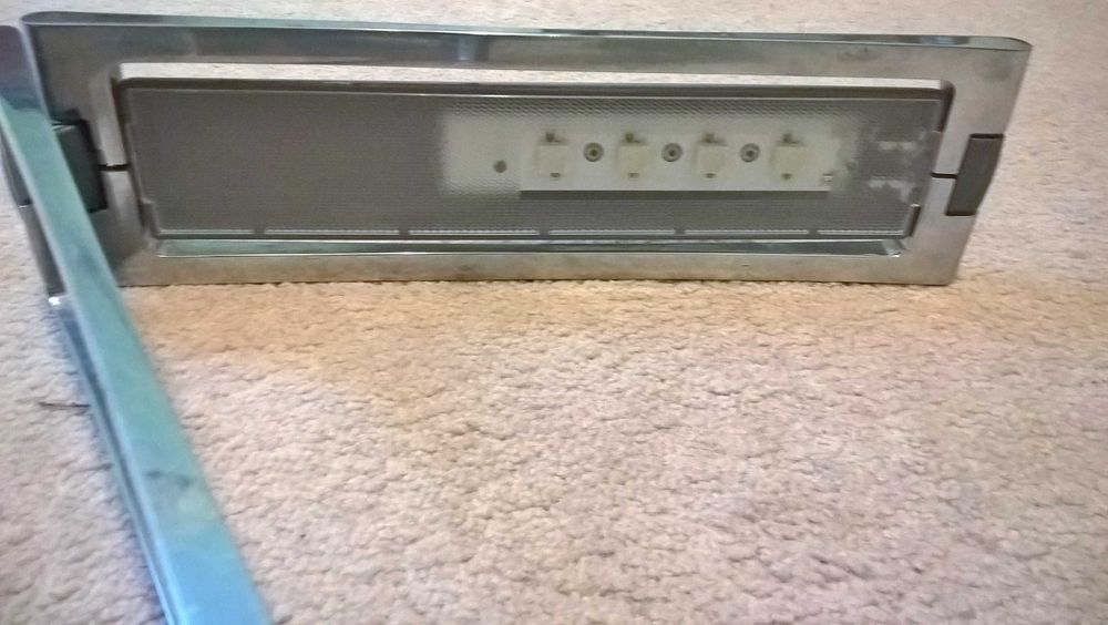 Ilaria Marelli lampa de birou LED model Chain spatial design Italia