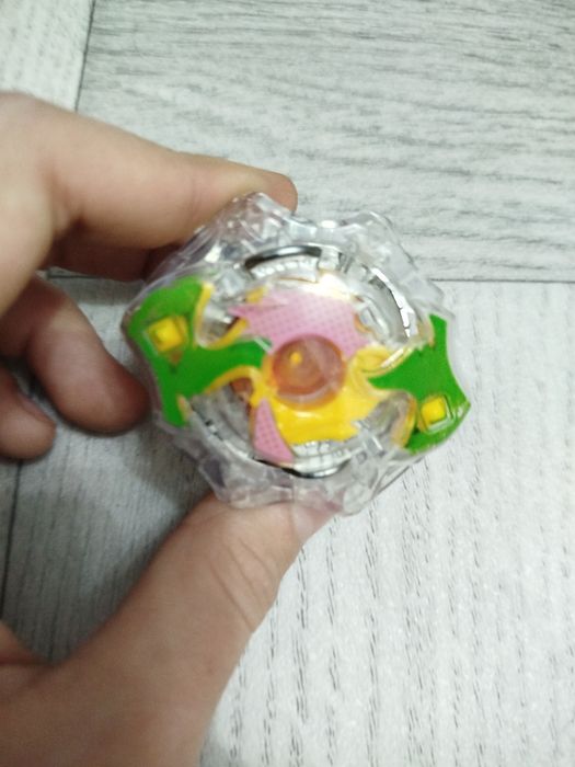 Блей Блейды много