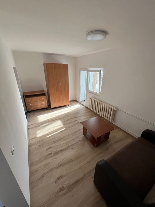 ***DE INCHIRIAT garsoniera ZONA MIORIȚEI*** persoana fizica