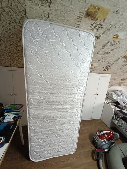 Отдам матрас 80x200x15см