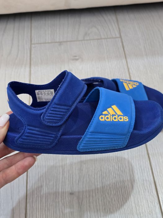 Детские  сандали Adidas original