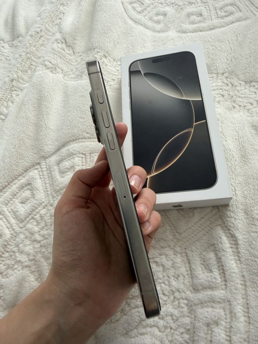 Продам Iphone 16 pro max