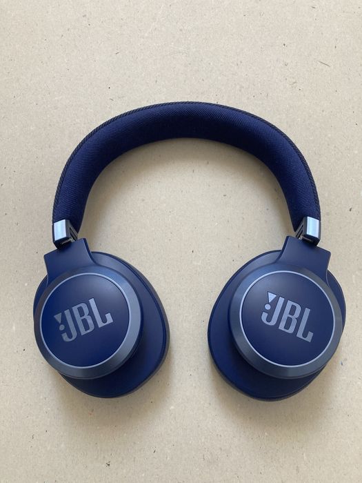 Casti over the ear wireless JBL Live 770nc