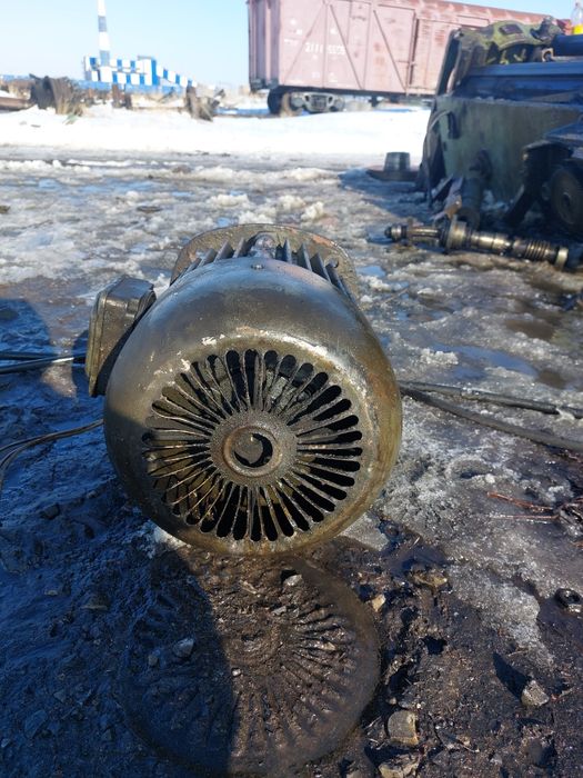 Генератор двигател