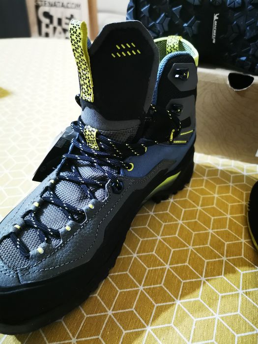 Garmont Akron Mid GTX 42 планински обувки