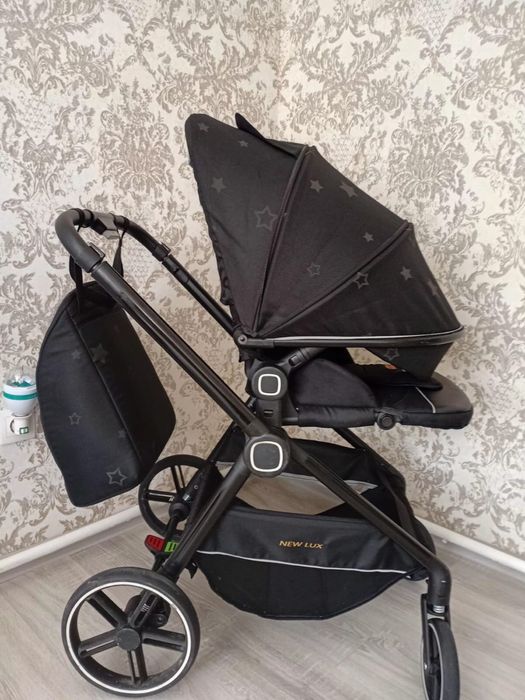 Продам коляску в отличном состояние