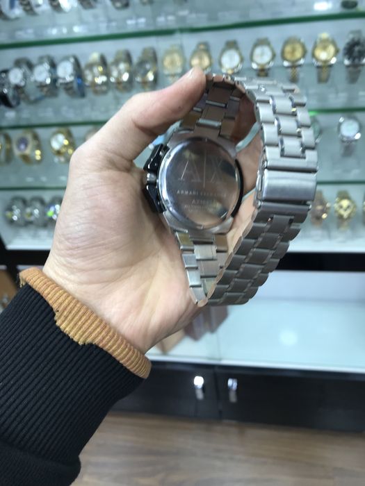 Armani exchange soati sotiladi