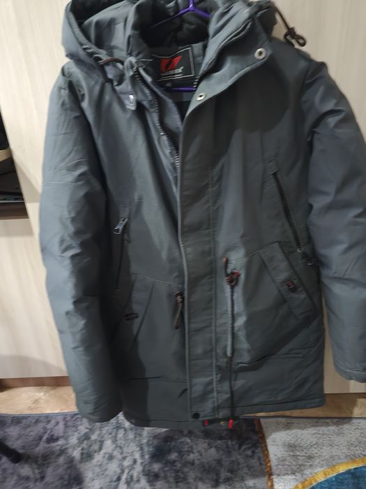 Продам пуховик  подростковый