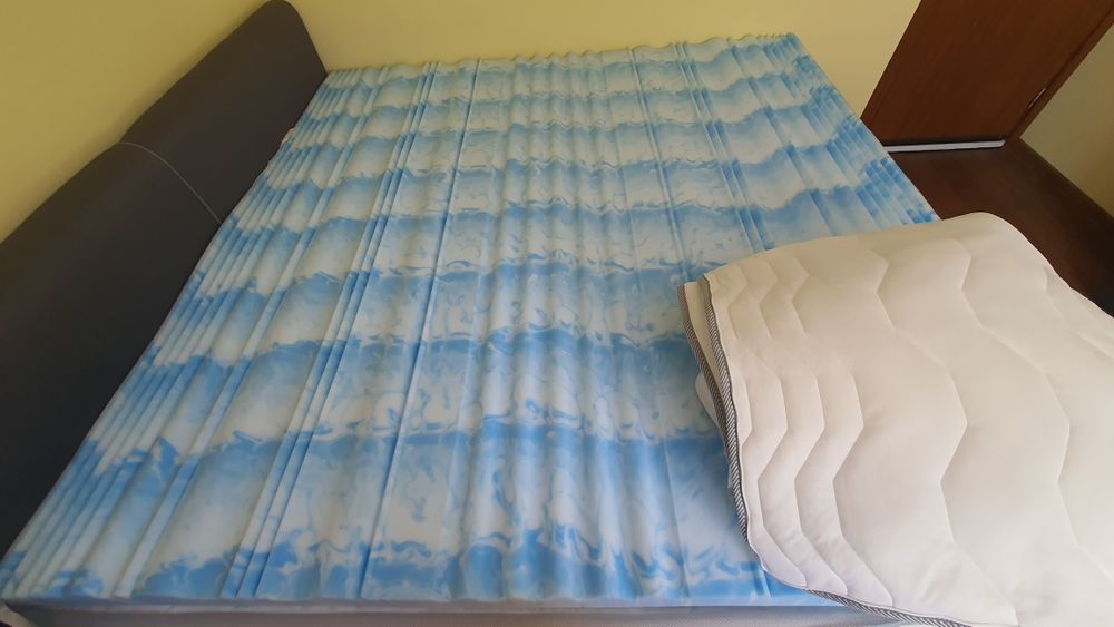 Ортопедичен топ матрак 200х200cm, височина: 12cm