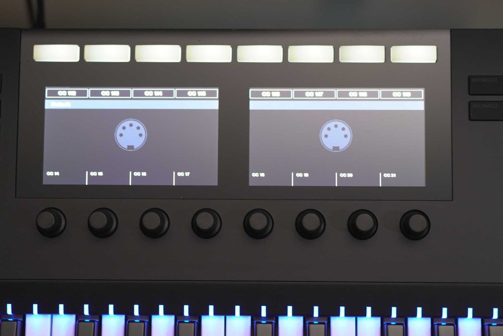 Komplete Kontrol S49 MK2 + Decksaver