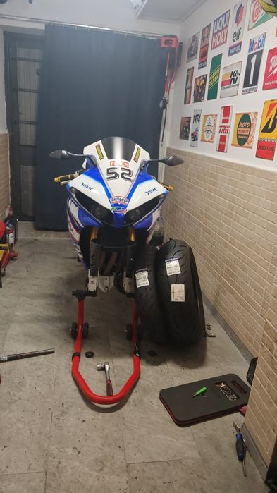 Yamaha r1 Big bang rn22