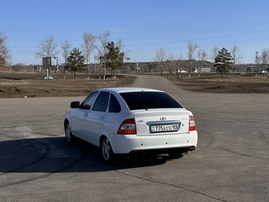 Продам приору 2 .198 пробег .