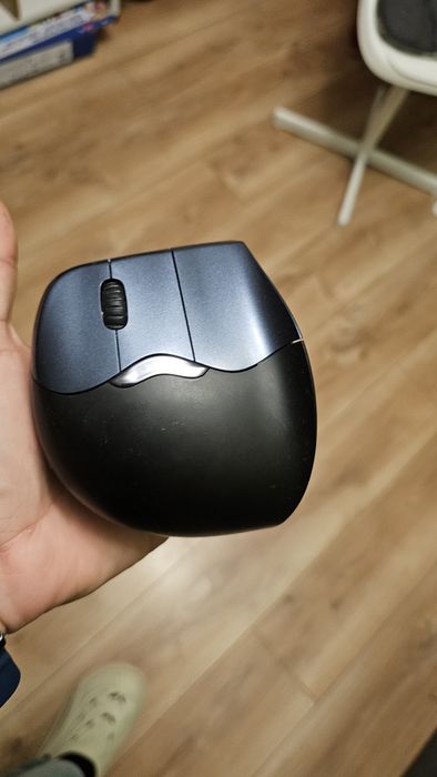 Mouse Evouent  ergonomic performant.