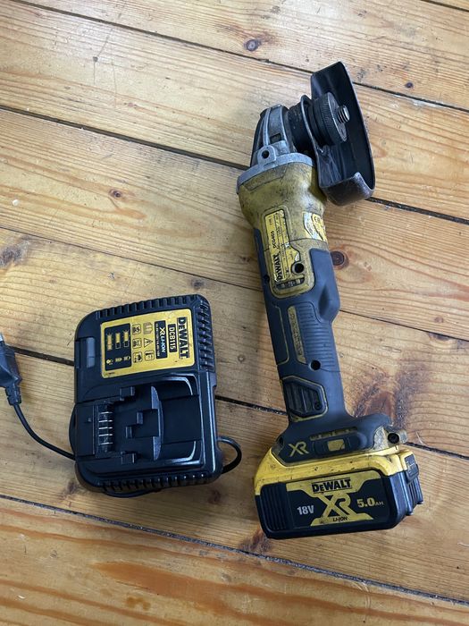 DEWALT  DCG405 polizor unghiular flex cu acumulator 18v