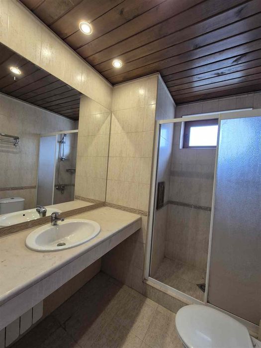 Дава се под наем Двустаен апартамент в Разлог - 65 кв.м за 300 € - Снимка #1