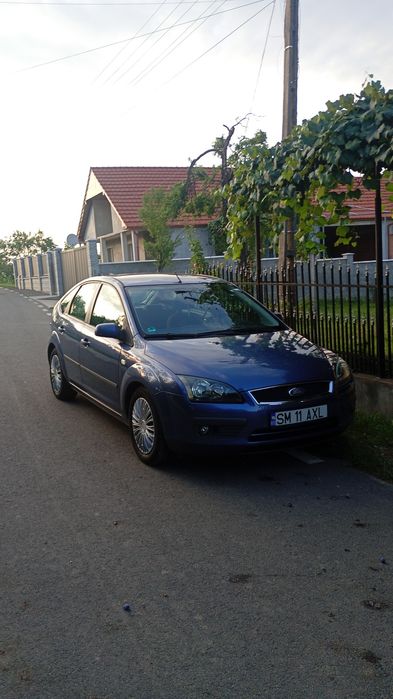 Vând Ford focus 2005 1.6 benzină preț negociabil
