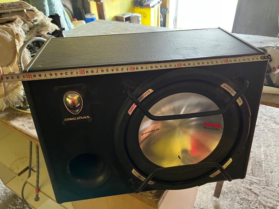 Продается савбуфер на машину